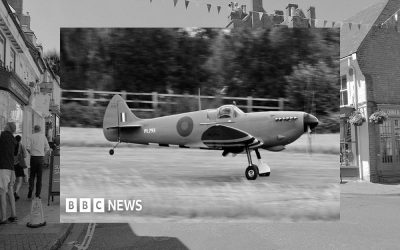 Hampshire WW2 enthusiast sees replica Spitfire take to skies